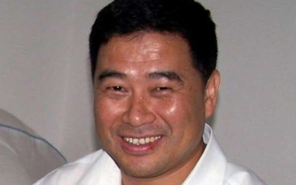 Chinese bishop resigns as deadline for renewing Vatican deal nears