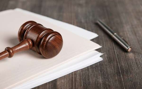 Federal judge strikes down Tennessee abortion waiting period