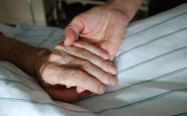 In grim accounting, Canadian report says assisted suicide saves health care money