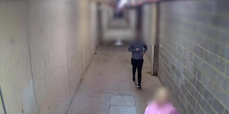 Police Raid Sends People Fleeing From Beauty Salon Open Despite Lockdown