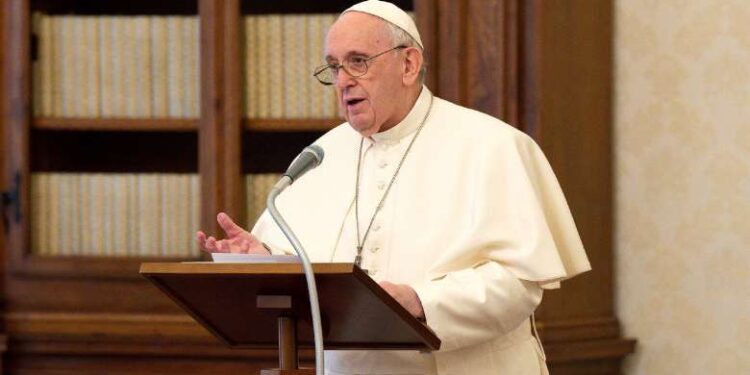 Cardinal says pope will meet top Shia leader in Iraq