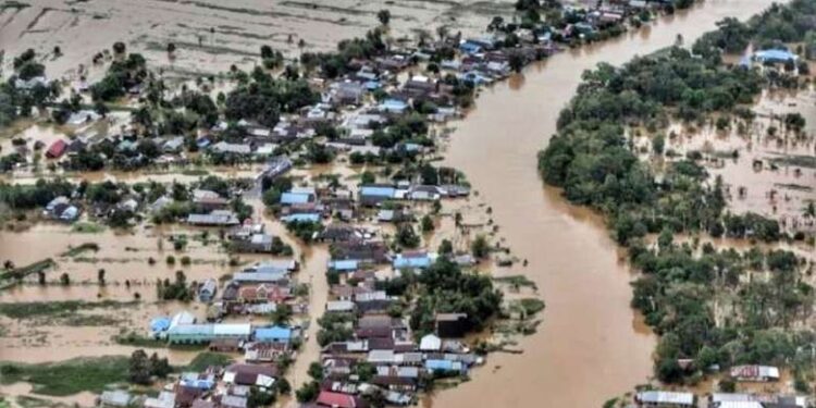 Indonesian groups to sue Widodo over deadly flood