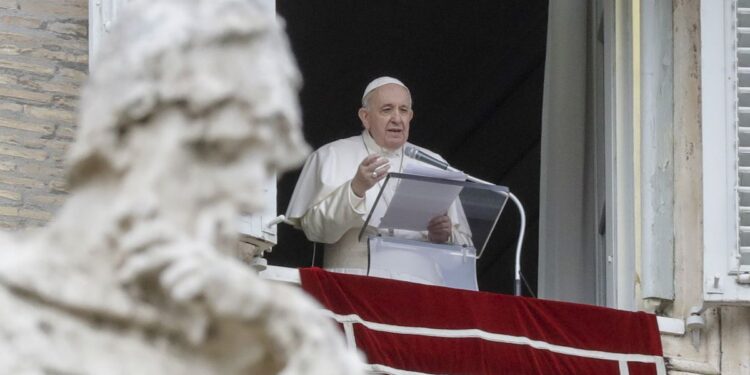 Pope Francis tells Catholic journalists he has hope for ‘courageous’ U.S. church