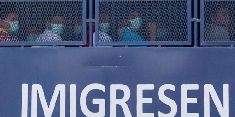 Malaysian bishops oppose deportation of Myanmar refugees