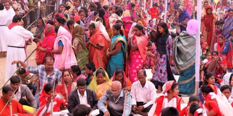 Catholics and Protestants unite in Bangladesh for gathering