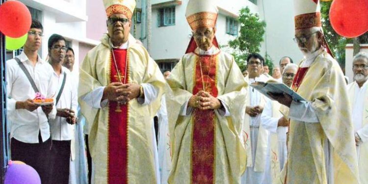 Catholics mourn Bangladeshi Jesuit bishop