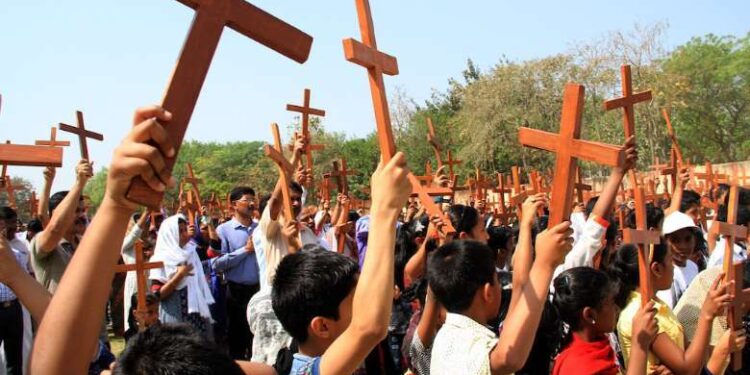 Radical Hindus attack Christian pastors in India