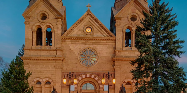 After state order, Las Cruces diocese lets priests set Mass attendance limits