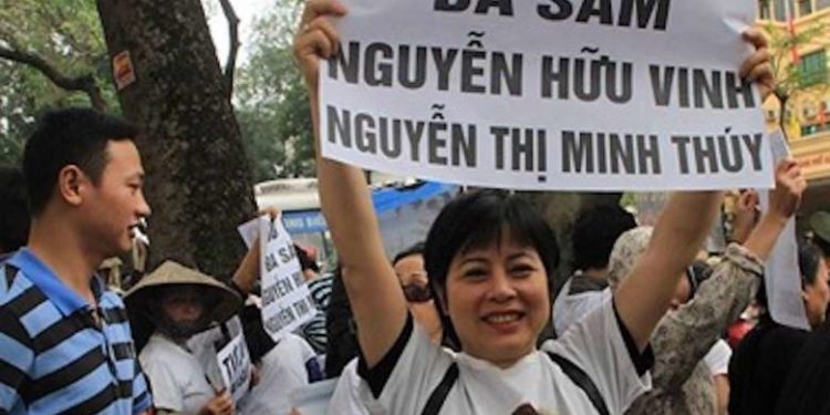 Vietnam arrests rights defender for anti-state campaign