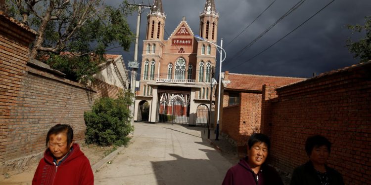 Underground bishop, priests, arrested in China