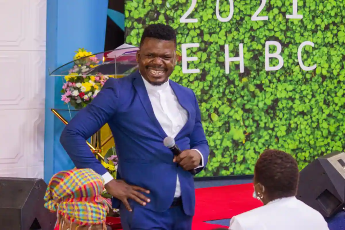 Makamu age, wife, divorce, contacts, P.O.B, cars, house South