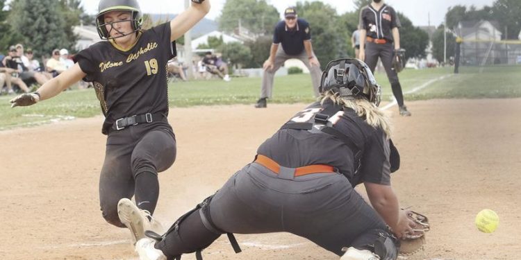 UDA won’t go away, rallies past Delone in 2A softball semifinals | Sports