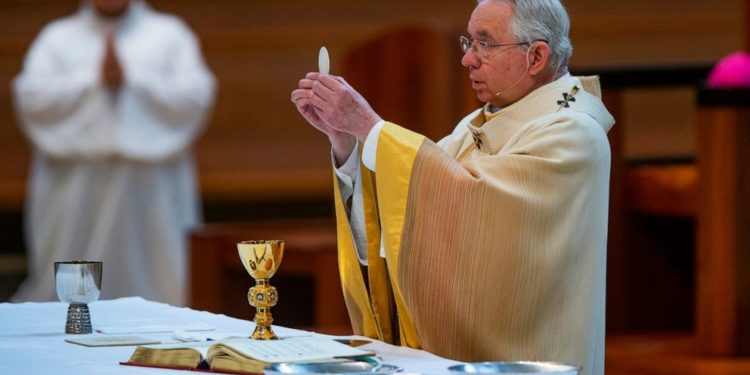 Divided US Catholic bishops will debate Communion policy