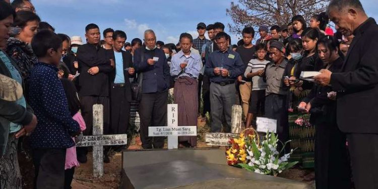 Christians flee Myanmar to take refuge in India