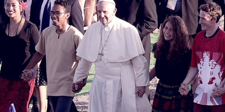 Christ frees us ‘from the seduction of idols’