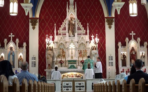 Beyond translation: Beloved Latin Mass to linger on at Toledo’s St. Joseph