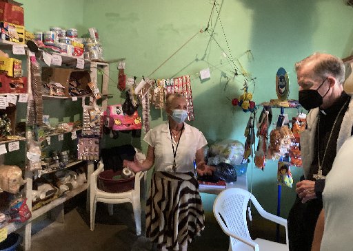 In Honduras visit, two U.S. bishops get close look at migrants’ plight