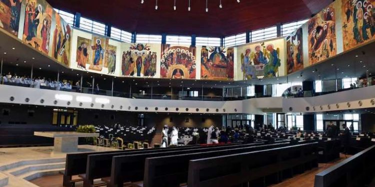 Cardinal Tagle opens largest cathedral in Persian Gulf