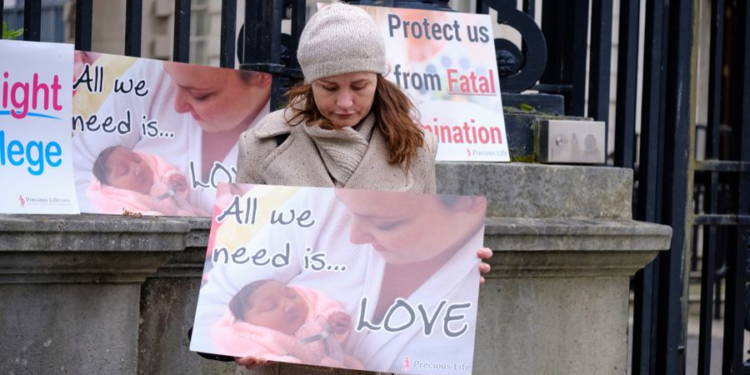 Abortion buffer zones: Pro-lifers accuse Northern Ireland human rights commissioner of ‘weasel words’