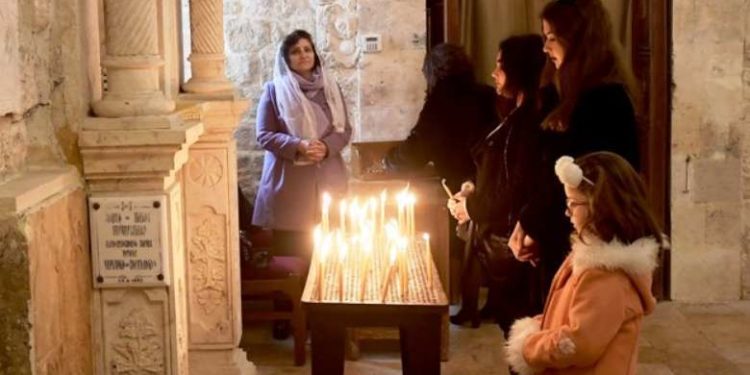 Christians pick up the pieces in war-torn Syria