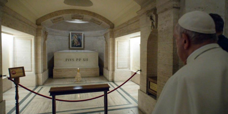 Pope Francis recalls powerful message from Pius XII 70 years later