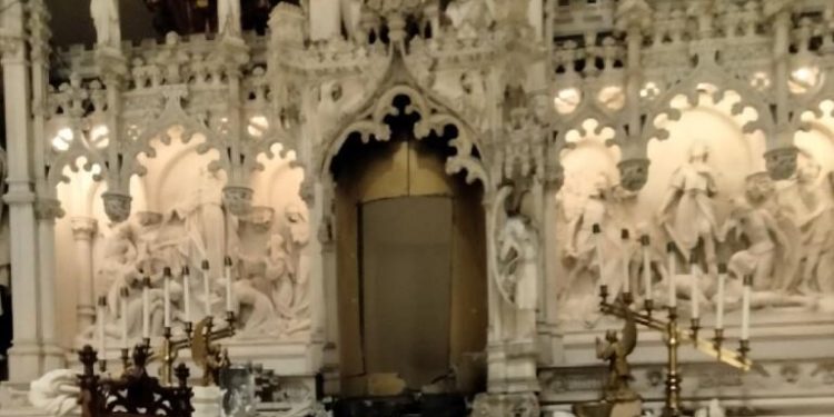 Historic Tabernacle Stolen in Brazen Burglary, Eucharist Desecrated at St. Augustine Church