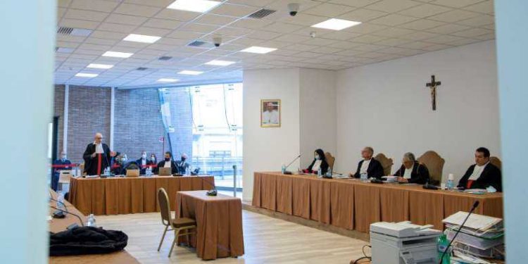 Fraud-accused cardinal denies property scam