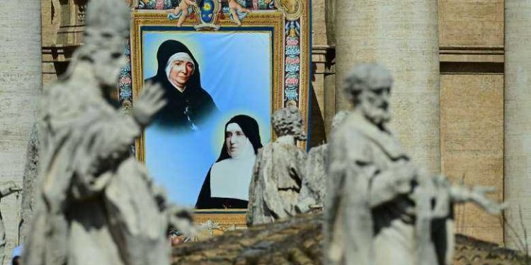 New saint’s little miracle from Philippines meets pope