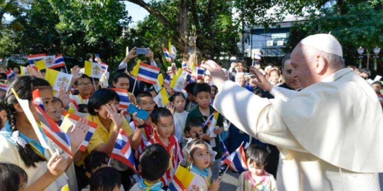 Thai Buddhists celebrate 50-year bond with Vatican
