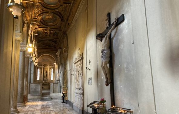 Notes on Trads: the latest in the trad Catholic wars