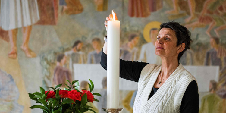 Church of Norway bishops to ordain unmarried, cohabiting priests