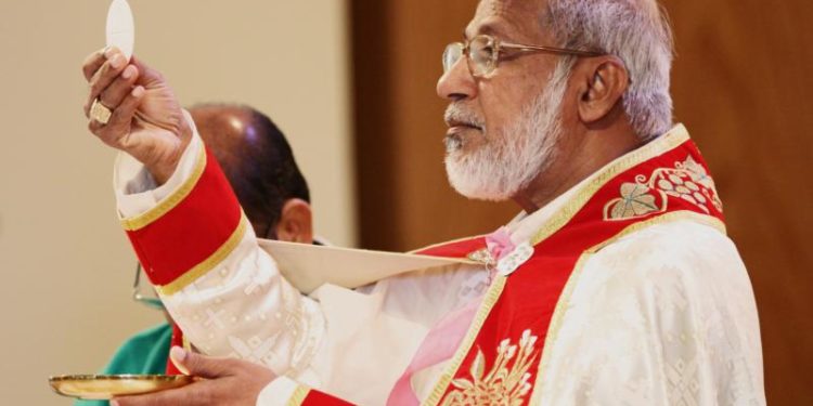 Syro-Malabar synod fails to resolve violent row over the Mass