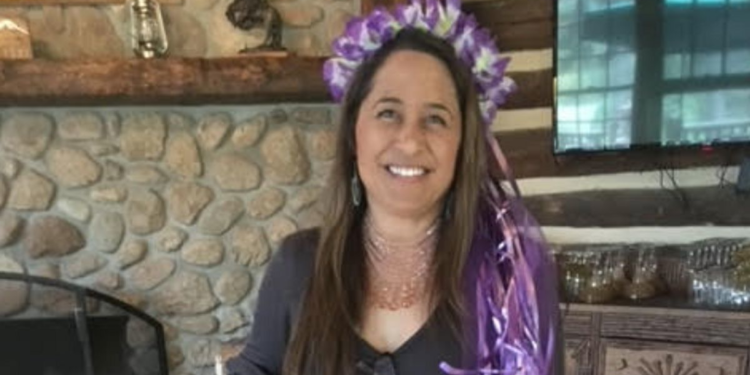 I Got Married To Myself. Here’s What A Wedding For 1 Looks Like.