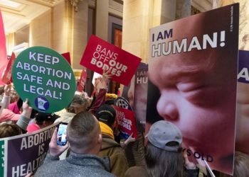 Pro-life, pro-abortion protesters gather at State Capitol as Senate debates abortion bill