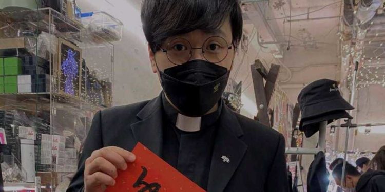 Christian pastor among six arrested for ‘seditious book’ in HK