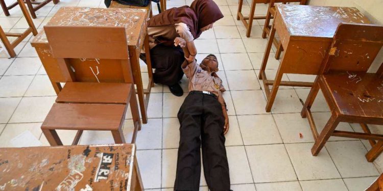 7.0-magnitude quake jolts eastern Indonesia