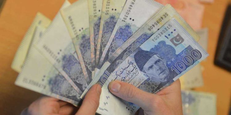 IMF review team to visit crisis-hit Pakistan