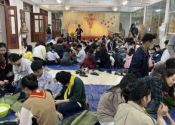 Vietnam Church asks students to respect God, motherland