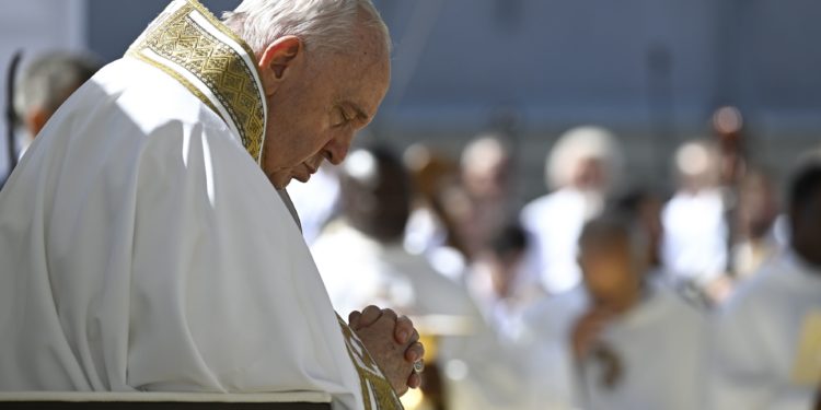 Pope Francis offers condolences after 69 die in Nepal plane crash