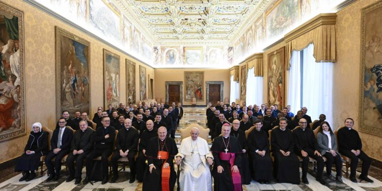Pope Francis: In the Mass, prioritize awe over aesthetics