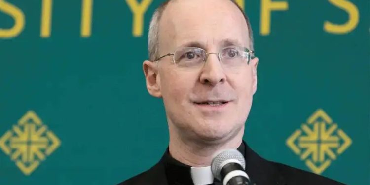 Spanish priest calls out Father James Martin for his ‘poisoned doctrine’ on homosexuality