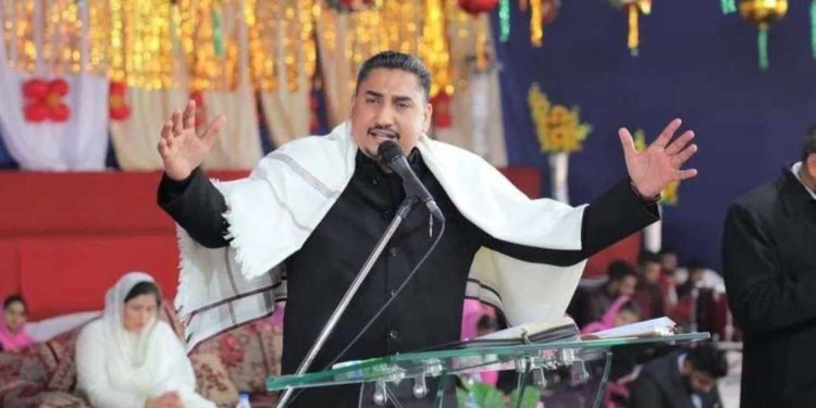 Indian taxmen raid premises of evangelical pastors