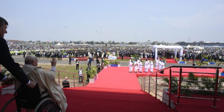 1 million attend joyful Mass with Pope Francis in Democratic Republic of Congo