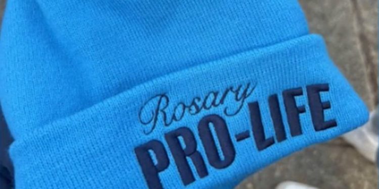 Smithsonian staff kick out Catholic students for wearing pro-life hats