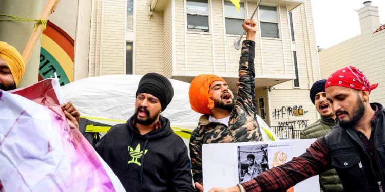 Indian state shuts internet in hunt for Sikh separatist