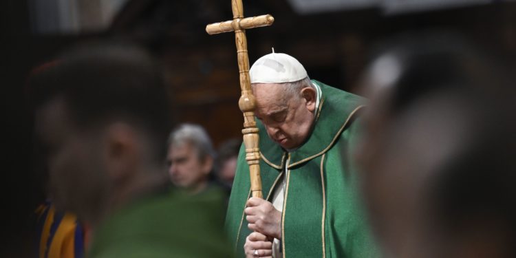 Pope Francis: Return to God’s Word rather than social media’s ‘violence of words’