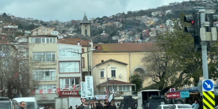 BREAKING: 1 person killed in shooting at Catholic church in Istanbul