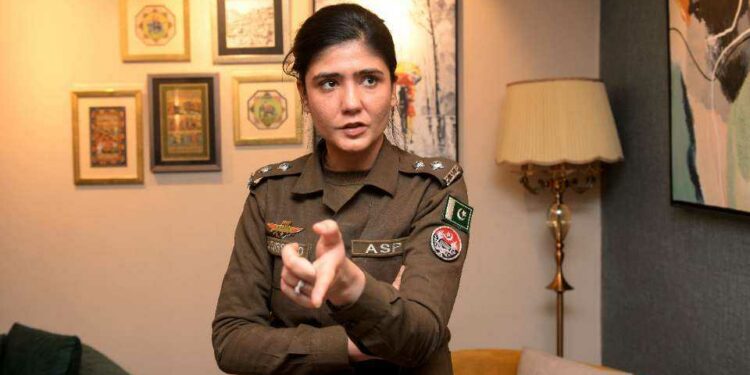 Police rescue woman from blasphemy mob in Pakistan