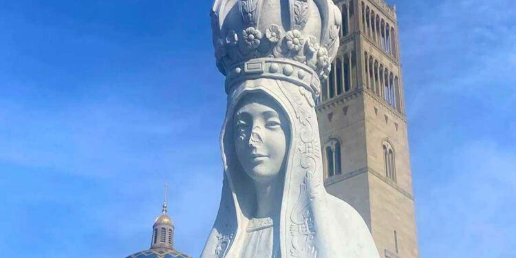 Virgin Mary statue vandalized at Washington national shrine