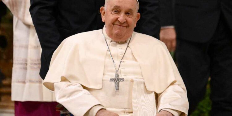 Waiting, not worldliness, leads to the Lord, pope says